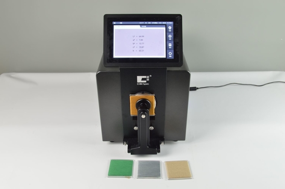 BenchTop Spectrophotometer Dual Optical Paths Spectrum Analysis Technology 820N